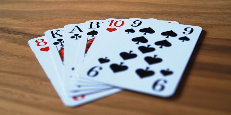 Thay đổi phong cách chơi linh hoạt khiến đối thủ khó bắt bài